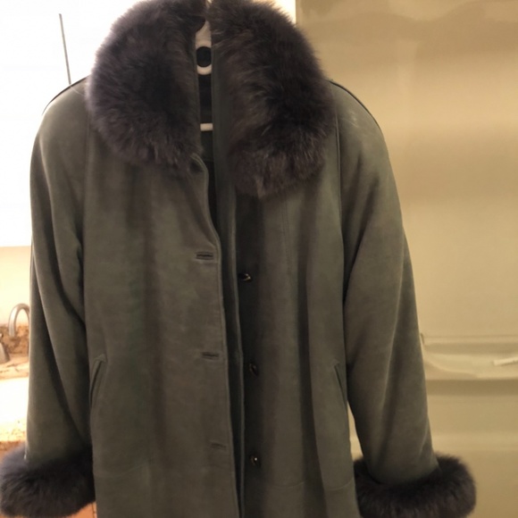 Jackets & Blazers - Vintage 100% leather coat with real fur .